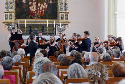 Augustusburger "Kronjuwelen": 6. Musiksommer begeistert riesiges Publikum - Auch in der Schlosskirche wurde gespielt. Foto: Andreas Bauer