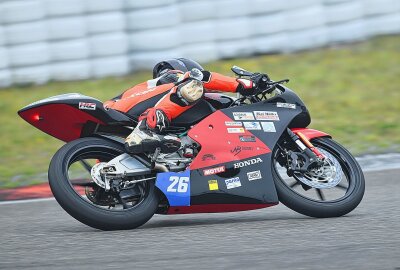 Aus der Eifel zwei Siegerpokal nach Sachsen entführt - Ben Wiegner fuhr wenigstens wieder in die Punkte. Foto: Ralf Reinhardt