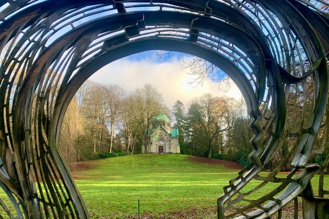 Ausflugsziel Friedhof: Diese Ruhestätten lohnen einen Besuch - Der Ohlsdorfer Friedhof in Hamburg gilt als größter Parkfriedhof der Welt - und ist die größte Grünanlage der Hansestadt.