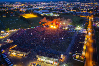 Ausnahmezustand: Rammstein bringen Dresden zum Lodern - So sah das erste von vier Konzerten in der Rinne Dresden von Rammstein aus.