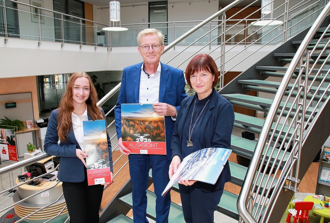 Aussicht: Neuer Kalender der Erzgebirgssparkasse ist da - Der neue Heimatkalender ist da. Foto: Sparkasse Erzgebirge