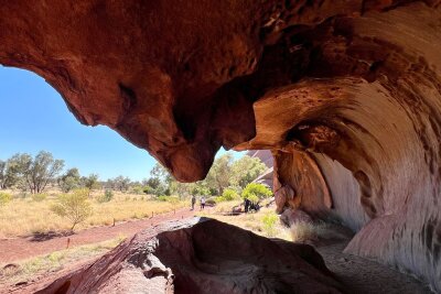 Australiens heiliger Berg: Fünf Jahre Kletterverbot am Uluru - Am Uluru können auch wunderschöne Höhlen bestaunt werden. 