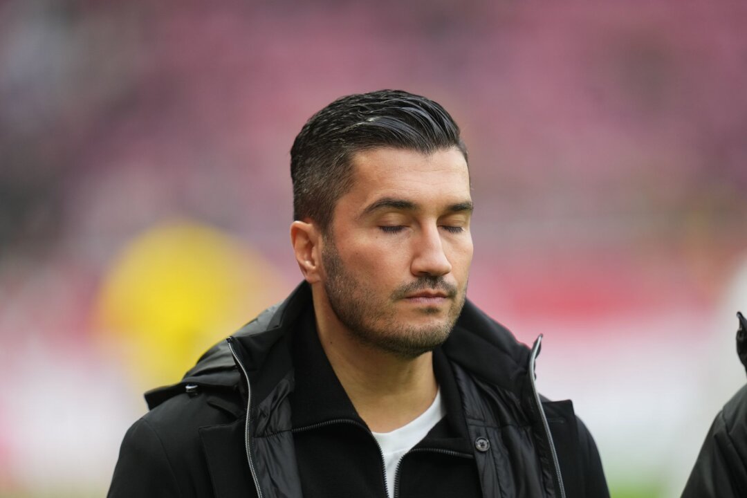 Auswärtsmisere sorgt für herbstliche Tristesse beim BVB - Borussia Dortmunds Trainer Nuri Sahin steht nach der vierten Saison-Niederlage unter Druck. 