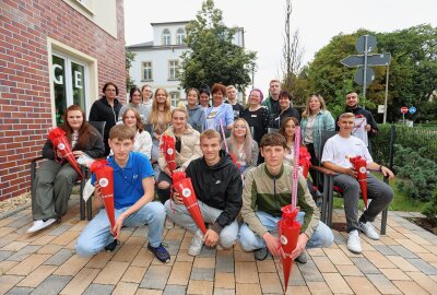 Azubis im Fokus: Sommerfest begeistert auf Zwickauer Pflegecampus - Sommerfest begeistert auf Zwickauer Pflegecampus. Foto: Mario Dudacy/pixnetmedia