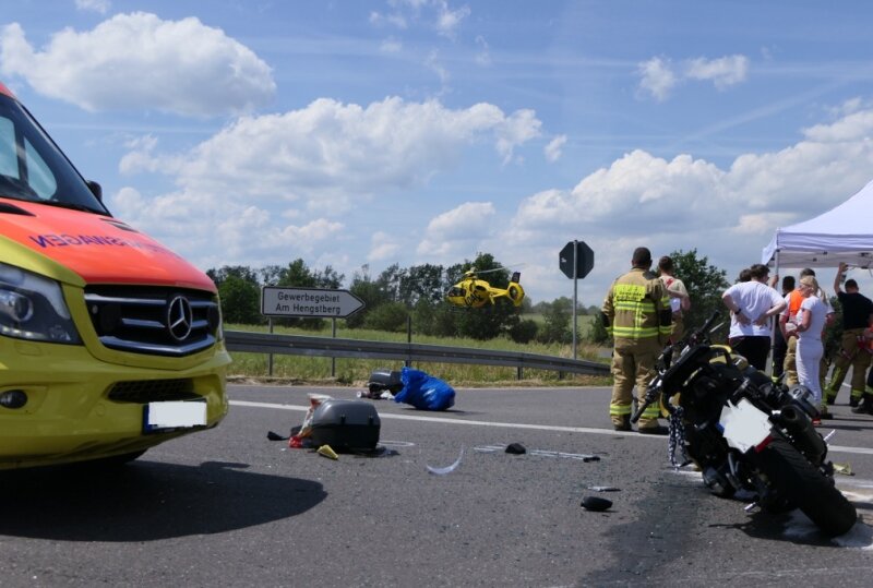 B107: Schwerer Motorradunfall Bei Grimma