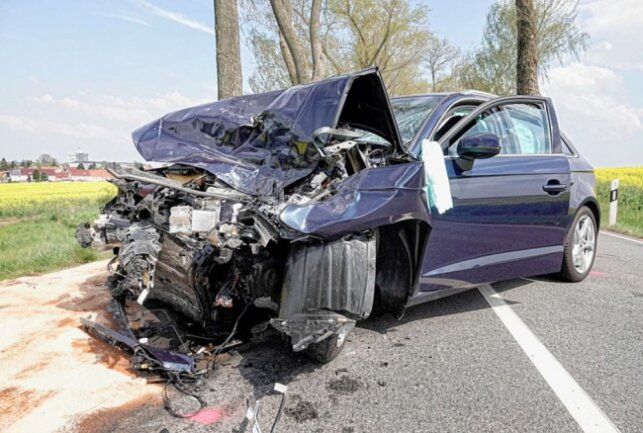 B173: Schwerer Unfall Auf Neefestraße Mit Kollision | Blick - Chemnitz