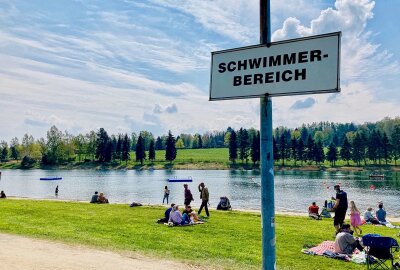 Badesaison startet: Stausee Rabenstein lockt mit perfekten Badebedingungen - Der Stausee lockt auch dieses Jahr mit perfekten Badebedingungen. Fotos: Steffi Hofmann