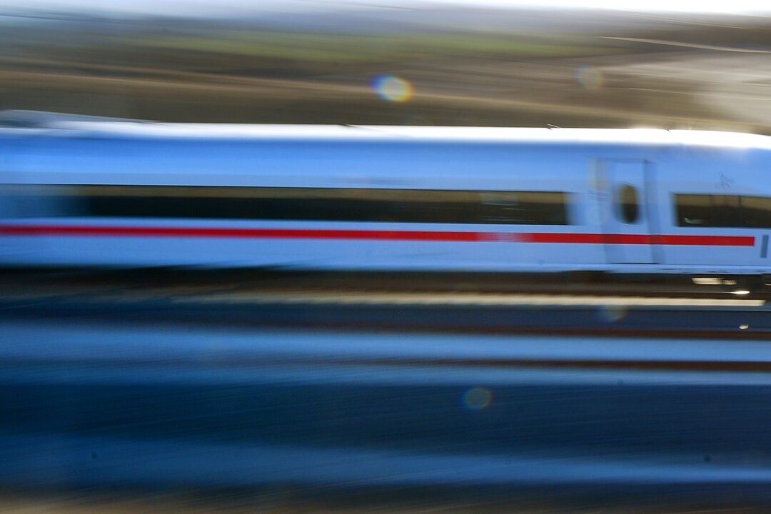 Bahn baut Verbindungen an die Ostsee und in die Schweiz aus - Die Deutsche Bahn ihre Verbindungen an die Ostsee aus. (Archivfoto)