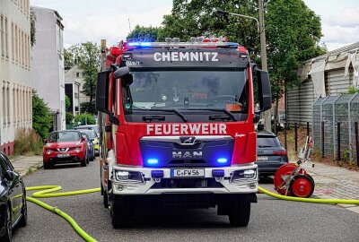 Bahnstrecken gesperrt: Deshalb fielen am Sonntag in der Region mehrere Züge aus - Ein Bahngleisbrand verursacht mehrere Zugausfälle. Foto: Jan Härtel