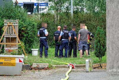 Bahnstrecken gesperrt: Deshalb fielen am Sonntag in der Region mehrere Züge aus - Ein Bahngleisbrand verursacht mehrere Zugausfälle. Foto: Jan Härtel