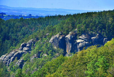 Bastei:  Aussichtspunkt ist Besuchermagnet in der sächsischen Schweiz - Blick auf die Felsenwelt. Foto: Maik Bohn