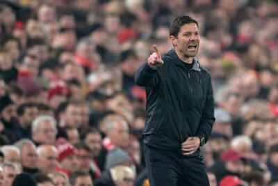 Bayer beeindruckt von Anfield-Stimmung: Pleite in Liverpool - Xabi Alonso wurde bei seiner Rückkehr nach Liverpool freundlich empfangen