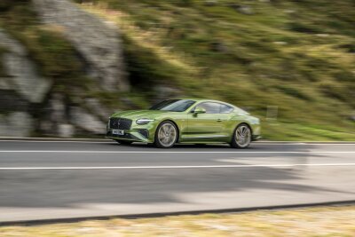 Begeistert der Bentley Continental GT auch ohne 12-Zylinder? - Rasender Reisewagen: Der Bentley Continental GT ist extrem sportlich und kann bis zu 335 km/h schnell werden.