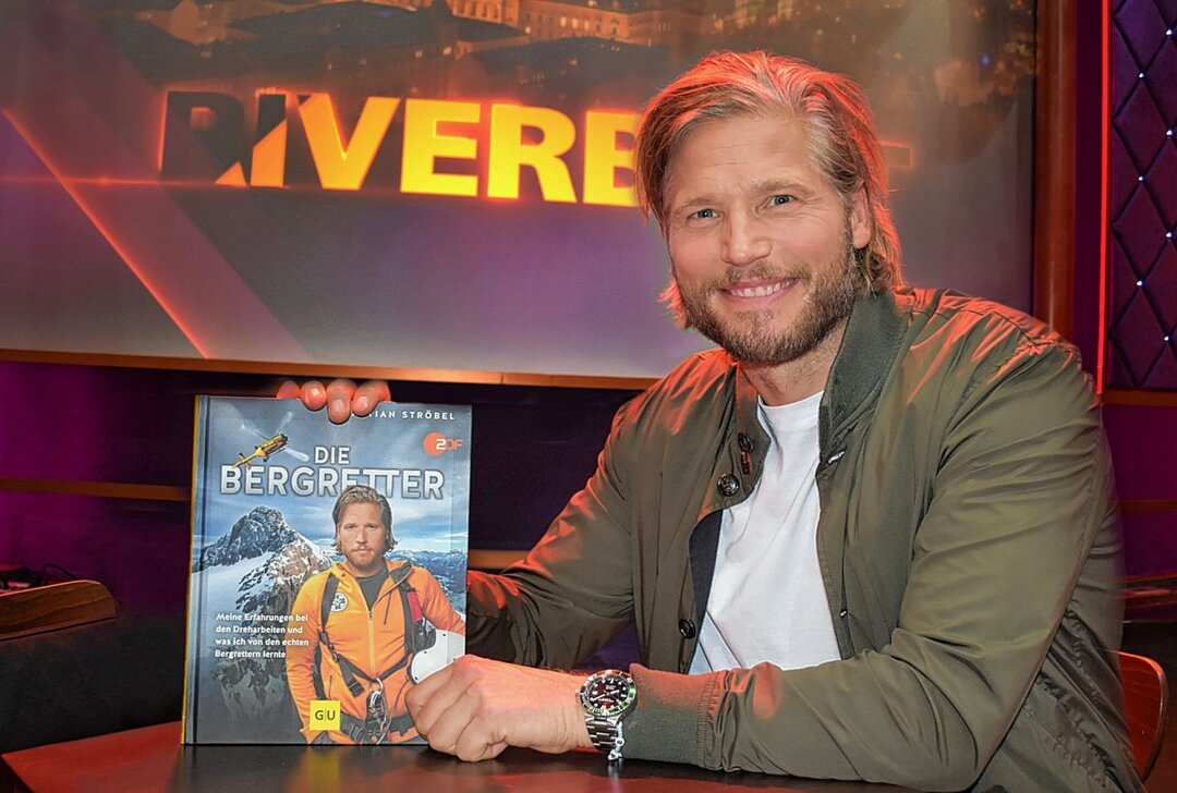 Bergretter Sebastian Ströbel mit "Neuigkeiten" im MDR-Riverboat - Sebastian Ströbel stellt sein neues Buch vor. Foto: Maik Bohn Pixelmobil