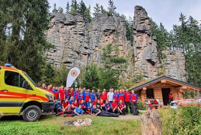 Bergwacht Sachsen trainiert im Westerzgebirge - Die Bergwacht Sachsen hat in Eibenstock und Umgebung ein Ausbildungscamp veranstaltet. Foto: Bergwacht Sachsen