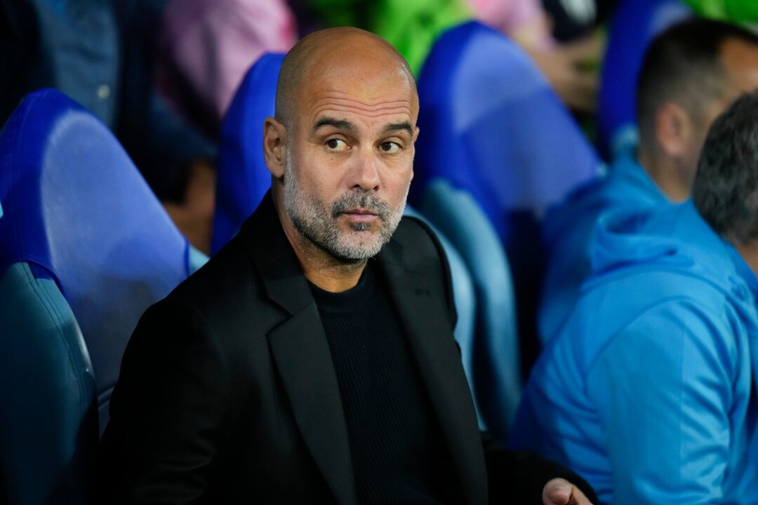 Bericht: Guardiola bleibt Trainer bei Manchester City - Pep Guardiola setzt wohl seine Arbeit in Manchester fort.