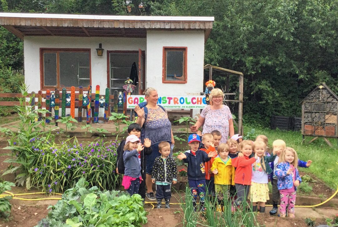 Besondere Kooperation in Rochlitz: Kita-Kinder bewirtschaften eigene Gartenparzelle - Die Kinder sind gern auf ihrer Parzelle. Foto. Bernd Erbacher