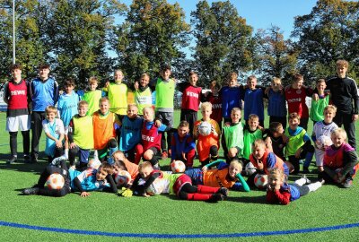 Besondere Premiere: Eastside-Fußballcamp findet erstmals in Augustusburg statt - Beste Stimmung herrschte bei der Trainingswoche im Eastside-Fußballcamp in Augustusburg. Foto: K. Berger