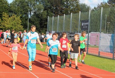 Beste Bedingungen beim 20. Nepallauf des Geschwister Scholl- Gymnasiums - Auch Firmen und ältere Schüler rennen mit. Foto: Renate Fischer