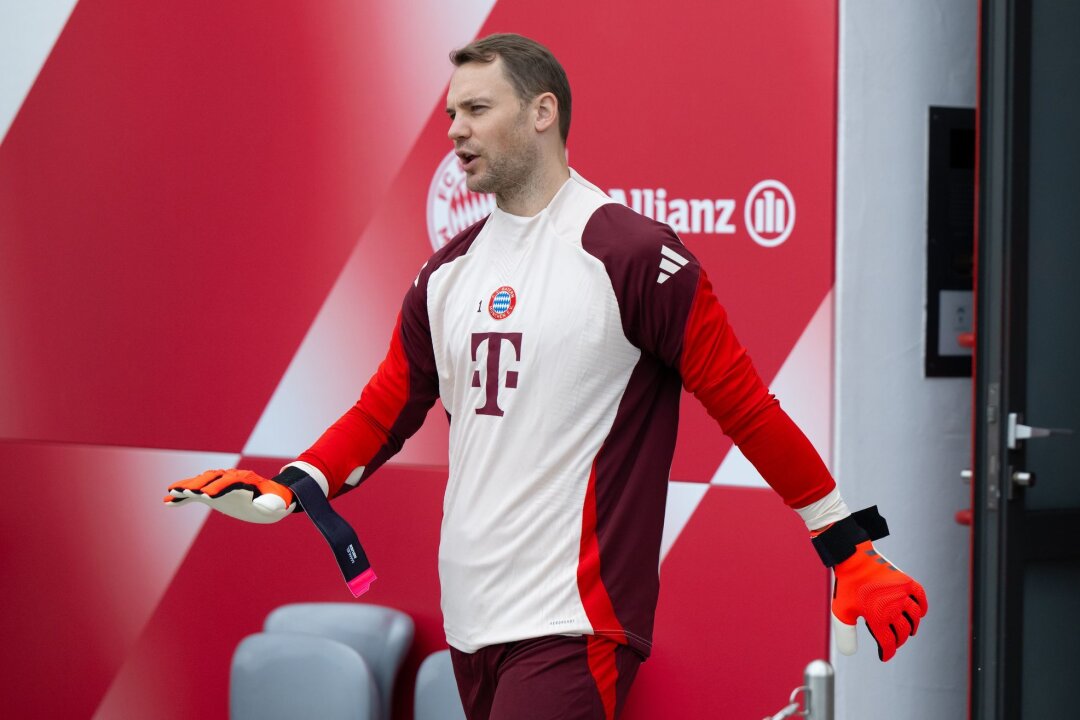 "Bild": Torwart Neuer bricht Bayern-Training ab - Manuel Neuer musste angeblich das Training abbrechen.