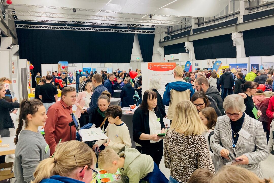 Bildungsmesse in Chemnitz: Großes Interesse an Chemnitzer Schulen - Die Bildungsmesse in Chemnitz. Foto: Steffi Hofmann