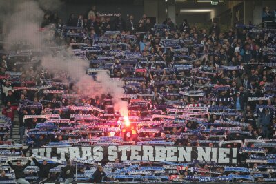 Bochum-Krise spitzt sich zu - Hecking soll übernehmen - Die Bochumer Fans äußerten in Frankfurt ihren Unmut über die Leistungen ihrer Mannschaft.