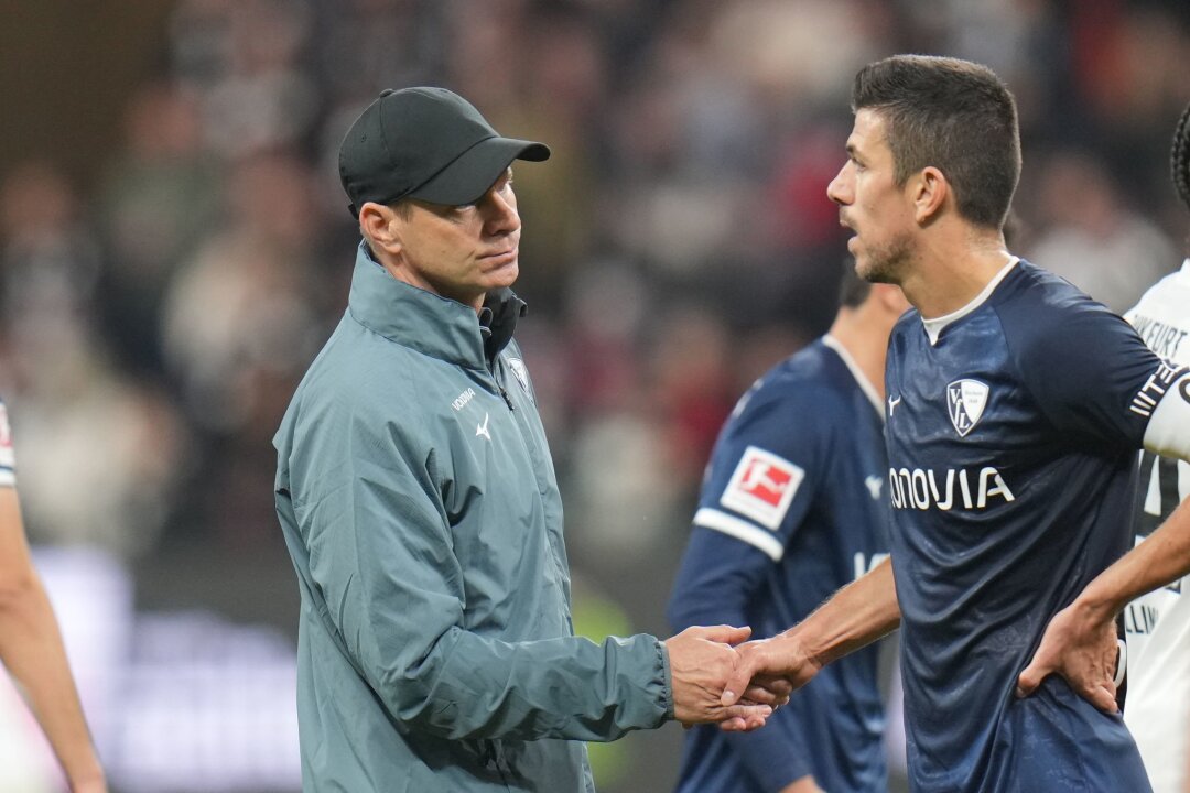 Bochums Feldhoff nach 2:7: "So kann es nicht weitergehen" - Nach dem 2:7 bei Eintracht Frankfurt hat Bochums Interimstrainer Markus Feldhoff Selbstkritik geübt.