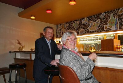 Borstendorfer Kulturhaus erweckt aus Dornröschenschlaf - Roswitha und Jochen Kluge sind vor 60 Jahren im Borstendorfer Kulturhaus ein Paar geworden und noch heute glücklich verheiratet. Foto: Andreas Bauer