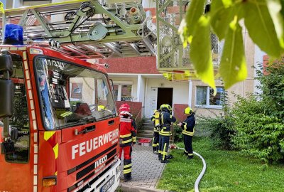 Brand in Lößnitz: Vier Feuerwehren im Einsatz - Zum Einsatzort erschienen der Kreisbrandmeister, sowie die Freiwilligen Feuerwehren Lößnitz, Affalter, Grüna und Dittersdorf. Foto: Daniel Unger