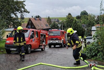 Brand mit Vermissten in Mittelsachsen: Vier Feuerwehren gleichzeitig im Einsatz - Einsatzleiter Ingo Knorr: "Jährliche Übung zur Vertiefung der Koordination". Foto: Andrea Funke