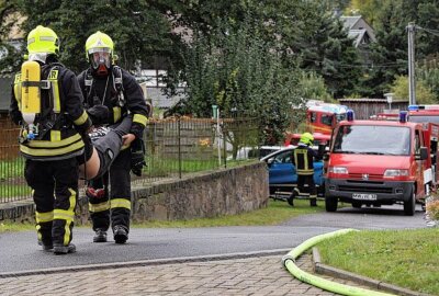 Brand mit Vermissten in Mittelsachsen: Vier Feuerwehren gleichzeitig im Einsatz - Danke an die Familie Zwinscher: Unterstützung für Feuerwehrübung. Foto: Andrea Funke