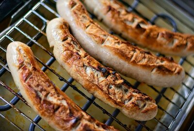 Bratwurst-Diebe bestehlen mehrere Imbissstände - Symbolbild. Foto: Pixabay