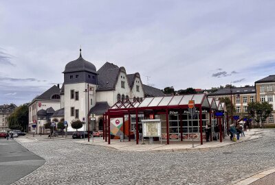 Brennpunkt Postplatz: Gibt es im Auer Zentrum bald Videoüberwachung? - Der Postplatz in Aue ist ein Brennpunkt in der Stadt - Freie Wähler und CDU-Fraktion setzen sich für eine Videoüberwachung ein. Foto: Ralf Wendland