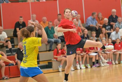 BSV-Frauen stecken mitten in der Vorbereitung - Die BSV-Frauen stecken mitten in der Vorbereitung - im Test gegen Leipzig am Ball Kaho Nakayama. Foto: Ralf Wendland