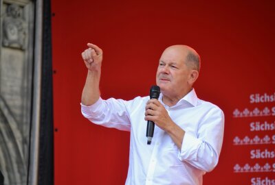 Bundeskanzler Scholz macht sich für Köpping stark - Olaf Scholz wartete mit einer energischen Rede auf. Foto: Jürgen Sorge