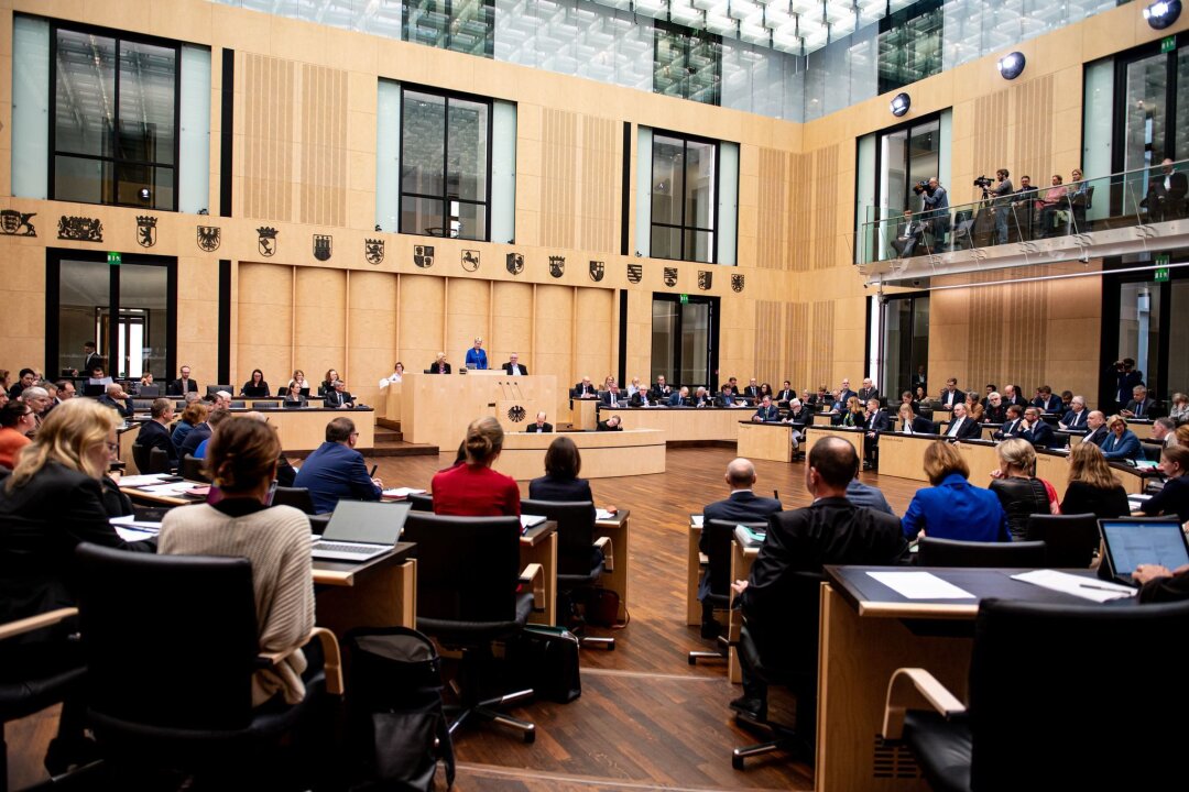 Bundestag nimmt "Sicherheitspaket" an, Bundesrat teils nicht - Der Bundesrat hat Teile des Gesetzespaktes abgelehnt. 