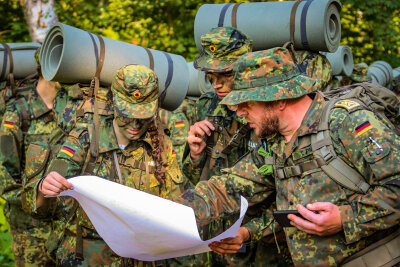 Bundeswehr-Camp in Frankenberg: Sommerferien mit Abenteuer-Garantie - Im "Camp 37", benannt nach der  Panzergrenadierbrigade 37 "Freistaat Sachsen", können Jugendliche eine Woche lang in die Welt der Bundeswehr eintauchen.