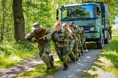 Bundeswehr-Camp in Frankenberg: Sommerferien mit Abenteuer-Garantie - Das Camp legt großen Wert auf Teamarbeit und gemeinsames Wachsen.