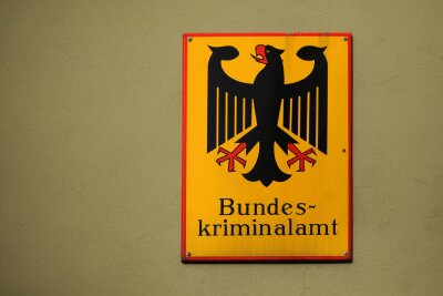 Bundesweite Durchsuchungen wegen Hasspostings - Das BKA hat den Aktionstag koordiniert. (Archivbild)