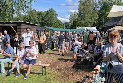 Bunte Vielfalt am "Siebenschlehener Pochwerk" in Schneeberg - Das Sommerfest von "Trubel in der Poche" ist auf positive Resonanz gestoßen. Foto: Ralf Wendland