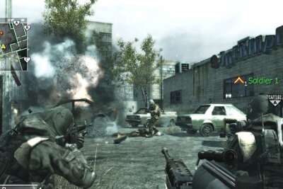 "Call of Duty": Vom Nachahmer zum Milliarden-Shooter - Nach Treyarch war erneut das Studio Infinity Ward am Zug. Mit "Call of Duty 4: Modern Warfare" begab sich die Serie erstmals auf eine Zeitreise in die Moderne. Statt des altbekannten Weltkriegsszenarios war der Kampf gegen den Terror der Gegenwart angesagt. Die Handlung spielte im Jahr 2011 - aus Sicht der damaligen Spieler also in der Zukunft, denn der Titel erschien im November 2007.