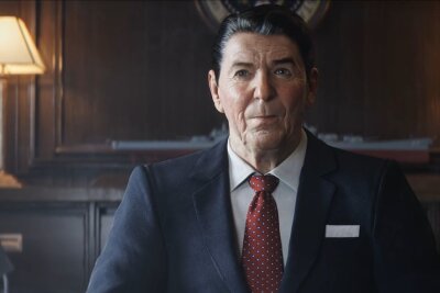 "Call of Duty": Vom Nachahmer zum Milliarden-Shooter - Weil das Spiel in den 80er-Jahren spielt, gibt es ein Wiedersehen mit dem digitalisierten US-Präsident Ronald Reagan. Er authorisiert die schwarze Operation, die einen sowjetischen Spion stoppen soll. Neu im Multiplayer ist unter anderem der Modus "Fireteam" für bis zu 40 Soieler. In der Kampagne führen erneut die eigenen Entscheidungen zu anderen Handlungssträngen.