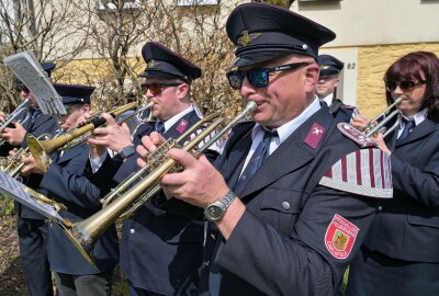 Carlsfelder haben Maifest gefeiert - In Carlsfeld ist heute das Maifest gefeiert worden. Foto: Ralf Wendland