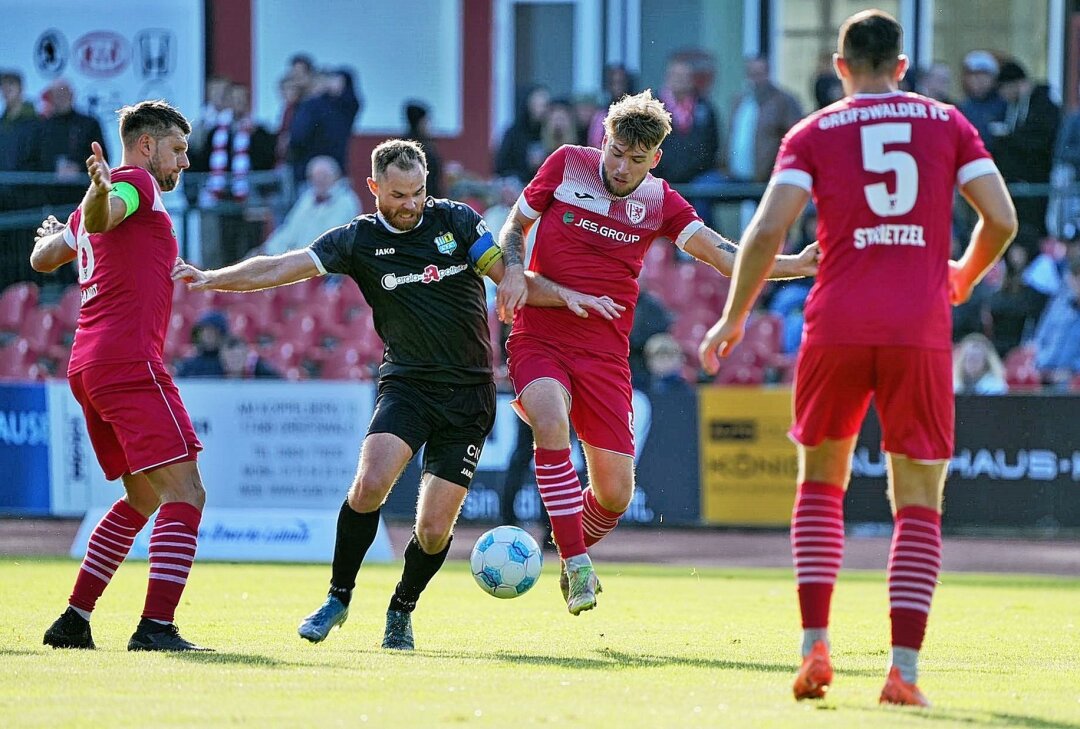 CFC erkämpft sich in Greifswald hochverdienten Punkt! - Der Chemnitzer FC hat das schwere Auswärtsspiel beim Greifswalder FC 1:1 beendet. Foto: Marcus Hengst