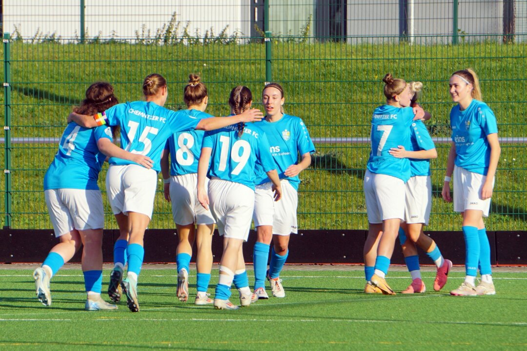 CFC-Frauen verpassen Pokal-Überraschung denkbar knapp! - Die Frauen des Chemnitzer FC haben im "Sachsenlotto-Landespokal" gegen die zweite Mannschaft von RasenBallsport Leipzig mit 2:3 verloren. Foto: Marcus Hengst