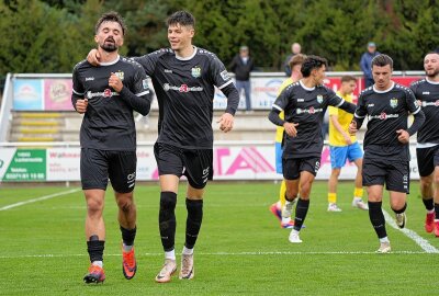 CFC gewinnt "Sechs-Punkte-Spiel" in Brandenburg - Die Himmelblauen bejubeln ihren zweiten Saisonsieg, und dieser wurde erneut in der Fremde eingefahren. Der CFC siegte beim FSV 63 Luckenwalde. Foto: Marcus Hengst