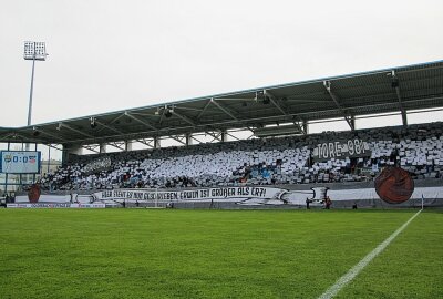 CFC: Knaller-Auftakt gegen den HFC?! - Die Himmelblauen haben mit dem Dauerkartenverkauf begonnen. Das bestbesuchte Spiel der vergangenen Saison war das Bezirksderby gegen den FSV Zwickau mit 10.301 Zuschauern. Foto: Marcus Hengst