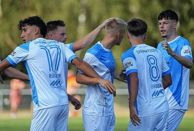 CFC meistert Sachsenpokal-Pflichtaufgabe! - - Der Chemnitzer FC hat das Spiel im "Wernesgrüner Sachsenpokal" gegen den BSV 53 Irfersgrün gewonnen. Foto: Marcus Hengst