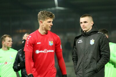 CFC-Saisonfazit, Teil 2: Torwarttrio zwischen Heldentaten und Lehrgeld - Die CFC-Torhüter David Wunsch und Clemens Boldt (v.l.) im Gespräch. 