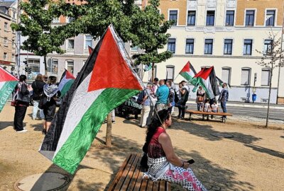 Chemnitz: Demonstration für Palästina zieht durch die Stadt - Am Samstagnachmittag hatte die Chemnitzer Initiative "Chemnitz für Palästina zu einer Demo aufgerufen. Foto: Harry Härtel